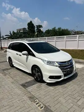 MULUS TERAWAT!! Honda Odyssey 2.4 AT 2015 - Putih