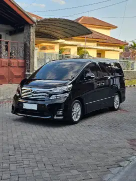 VELLFIRE Z premium sound 2010
Tgn1 L