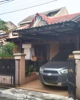 RUMAH SIAP HUNI LOKASI SANGAT STRATEGIS DI VILA DAGO CLUSTER ALAM ASRI