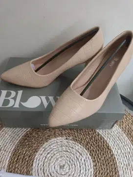 Sepatu wanita preloved