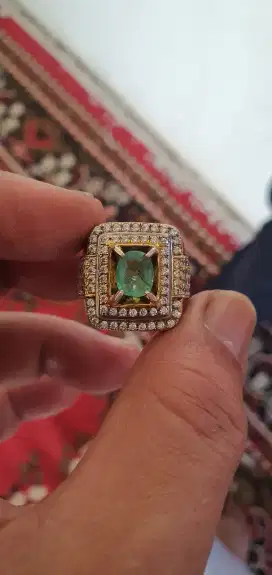 Natural emerald zamrud columbia