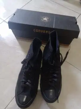 Sepatu Converse boot UK 42