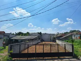 Di jual rumah + tanah strategis