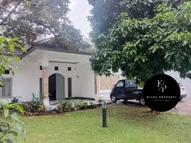 Dijual ian semi furnish dengan lahan yang luas kawasan Cimanggis Depok