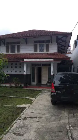 Rumah Cantik 2 Tingkat di Lapangan Tembak Cibubur