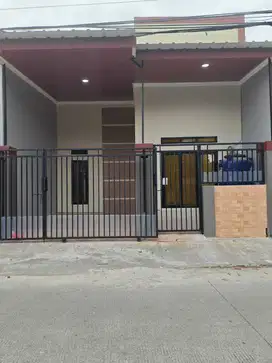 Dijual Rumah Siap Huni Lokasi di Pondok Ungu Permai - Kota Bekasi