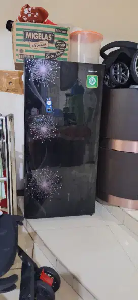 KULKAS SHARP 1 PINTU