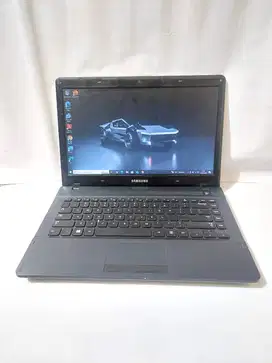 Laptop samsung NP300 RAM 8 GB
