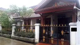Rumah cakep siap huni dijual di Bintara