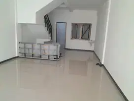RUKO 3 LANTAI STRATEGIS DI PLAZA SEGI 8 SURABAYA MURAH Lie.A219