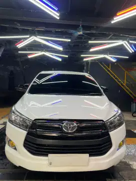 Bekas Mobil Pejabat