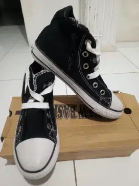 Sepatu Sekolah new basket tinggi size 35,36