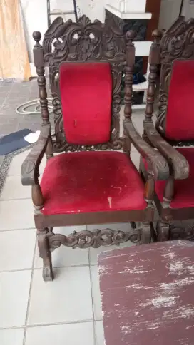 Kursi jati ada 2