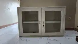 Lemari gantung jati