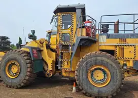 Dijual Wheel Loader Komatsu model WA500-3 Tahun 2016