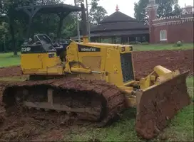 Dijual Bulldozer Komatsu D31P-20 ex import tahun 2008