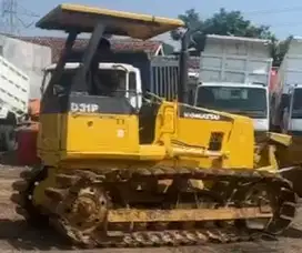 Dijual Bulldozer Komatsu D31P-20 ex import tahun 2016