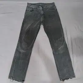 LEVI'S 505 men jeans regular fit (SIZE 28)