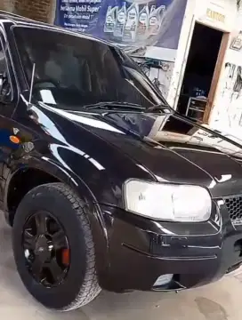 Jual cepat Ford escape gagah terawat body mulus, mesin terawat.