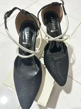 Heels 5cm hitam