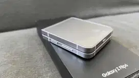 Samsung Galaxy Flip 6 12/256gb