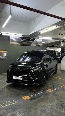 Voxy 2.0 AT 2019 hitam