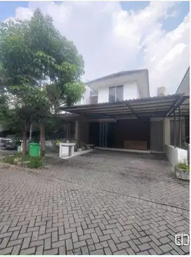 Royal residence wiyung semi furnish dekat eisata bukit mas