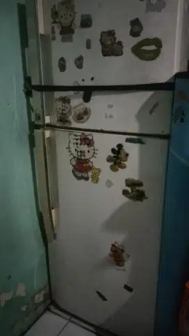 beli kulkas rusak