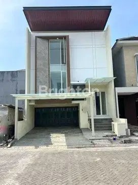 RUMAH DI PAKUWON CITY 3 LANTAI, DKT SUTOREJO, MERR, ITS, MULYOSARI, GM