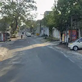 Tanah dan rumah lama Strategis tepi jlsn letjen Sutoyo Solo