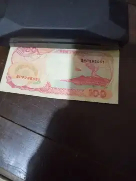 Uang kertas Rp. 100  tahun 1992