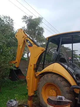Dijual Backhoe Loader Caterpillar model 428F Seri 2 Tahun 2018