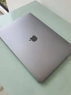 Macbook Air M1 8/256 Normal Mulus No Dent Pembelian 2022