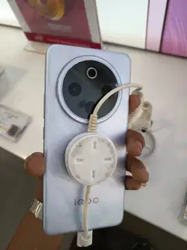 IQOO Z10 12+12/512 GB
