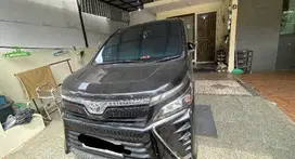 Voxy 2018 bensin