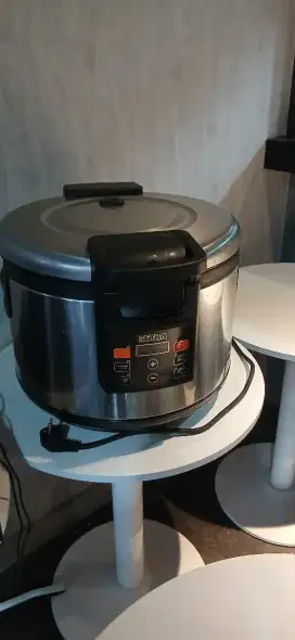Commercial Electrik Rice Cooker GETRA (19 Liter)