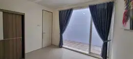 Disewakan Rumah 2 Lantai Siap Huni Cluster Monticello Royal Residence