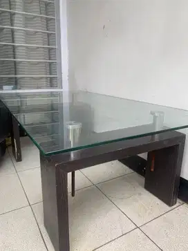 Meja kaca bekas masih bagus