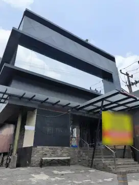 GEDUNG EX DRONK BAR DI KEMANG RAYA