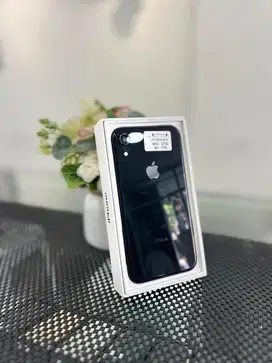 Iphone XR 128GB Ex Ibox Hitam mulus no minus garansi terima Tt