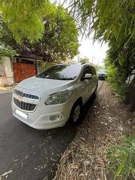 Chevrolet Spin LTZ AT - Bensin/Gasoline  2015