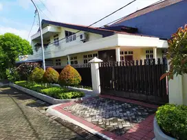 Rumah 2 Lantai Daerah Ketintang Baru Surabaya