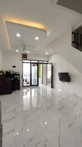 DIJUAL RUMAH FULL FURNISHED SUDAH DIRENOV DI PARK RESIDENSE