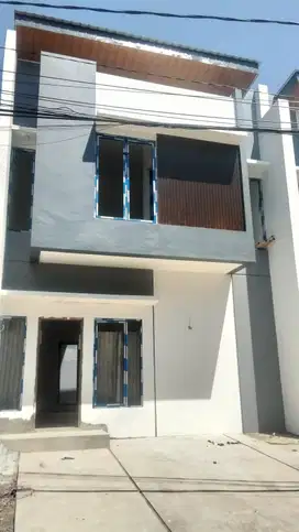 RUMAH MEWAH DEKAT KAMPUS UNM, JLN MANNURUKI ALAUDDIN