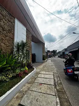 Cluster dengan Fasilitas Kolam Renang di Tanah Baru - Beji Depok