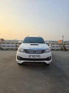 FORTUNER VNT TRD 2012 Manual PUTIH