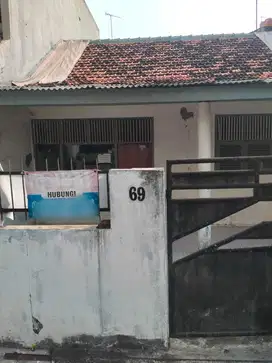 DIJUAL RUMAH DI PUSAT KOTA JAKARTA DEKAT DENGAN AKSES KEMANAPUN