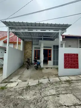 Dijual Rumah Modern Minimalis Strategis Dekat Toll Desari