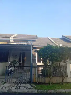 WTS Dijual Rumah Siap Huni Lokasi Strategis di Grand Serpong, Pamulang