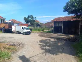 Tanah +Gudang Pinggir jln Raya laswi baleendah-Bandung lt.994m2